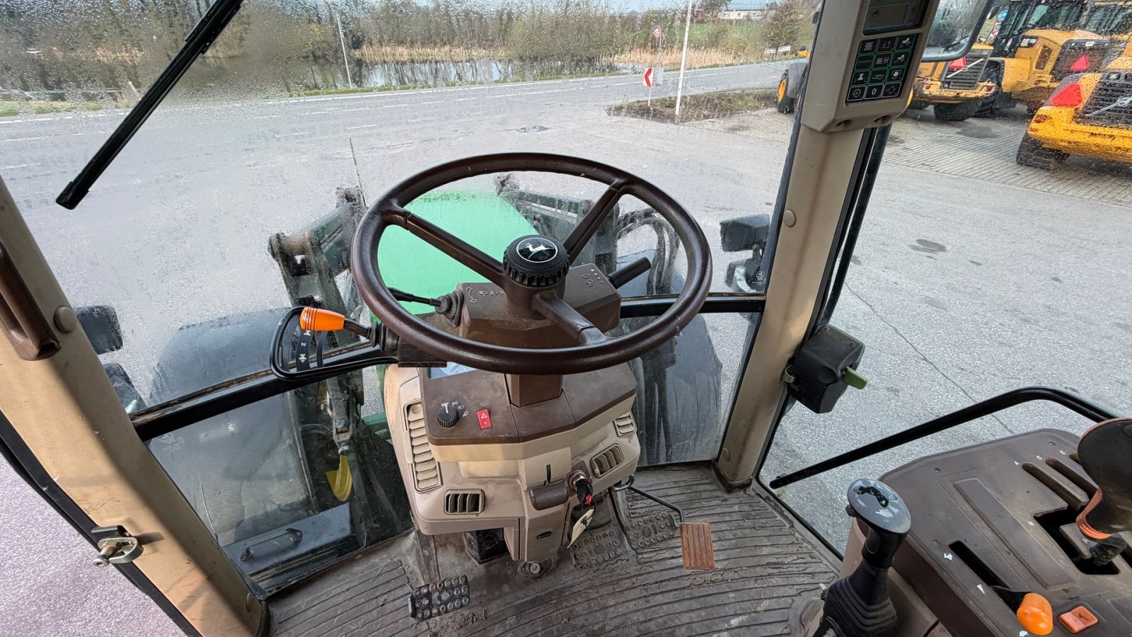 Traktor du type John Deere 6510 KUN 3400 TIMER!, Gebrauchtmaschine en Nørager (Photo 18)