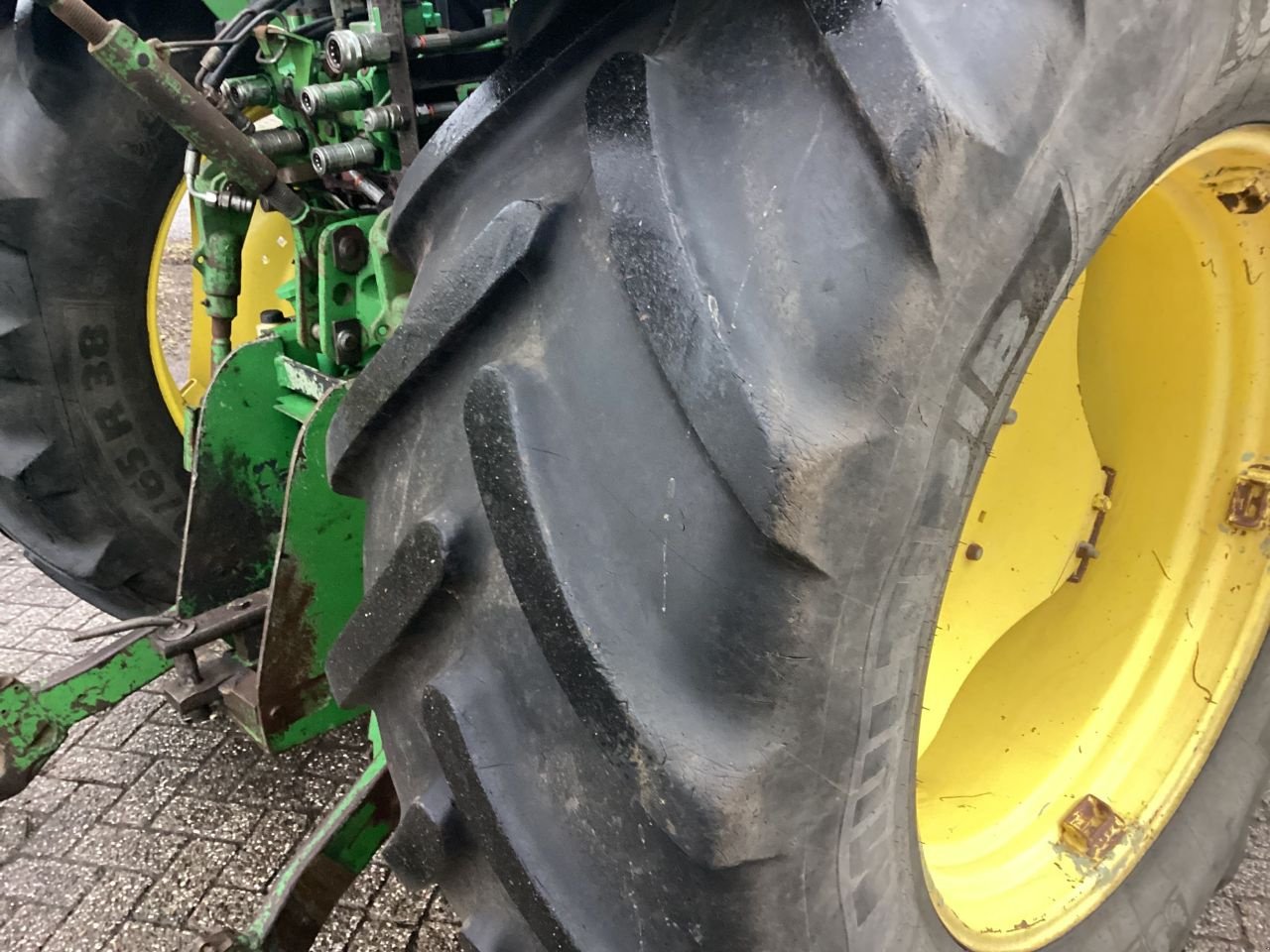 Traktor Türe ait John Deere 6510, Gebrauchtmaschine içinde Lettele (resim 9)