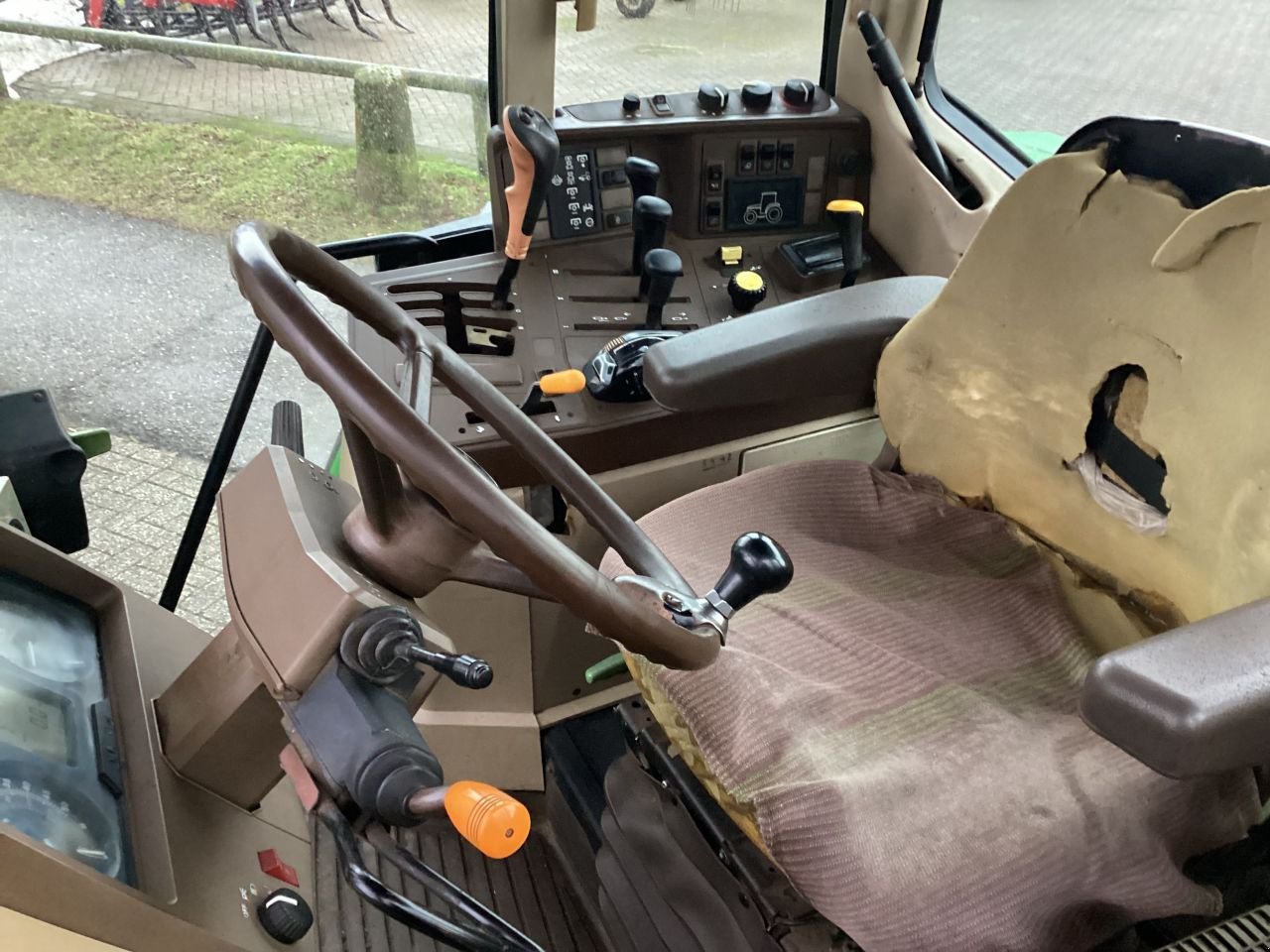 Traktor Türe ait John Deere 6510, Gebrauchtmaschine içinde Lettele (resim 11)