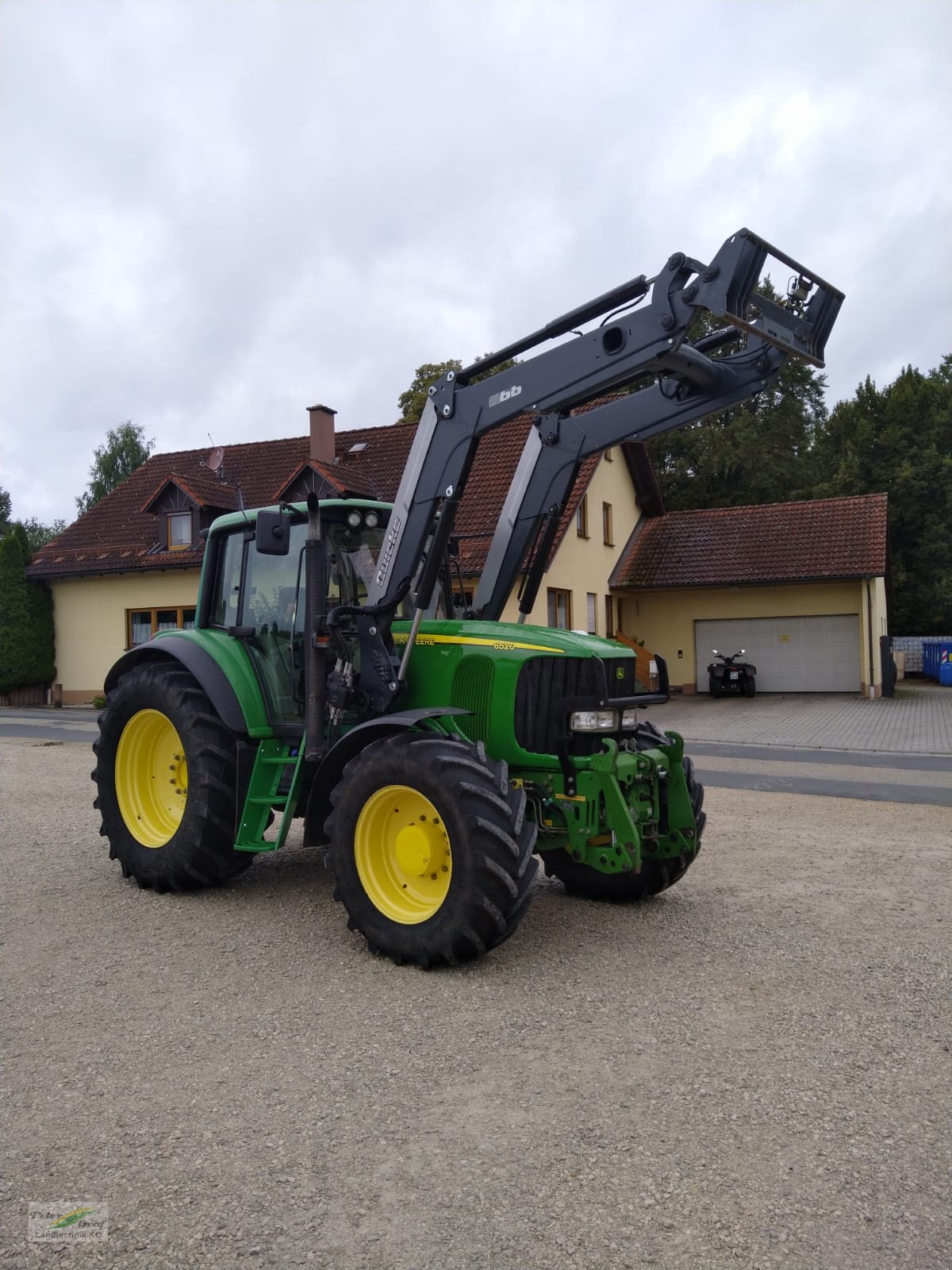 Traktor типа John Deere 6520 Premium, Gebrauchtmaschine в Pegnitz-Bronn (Фотография 1)