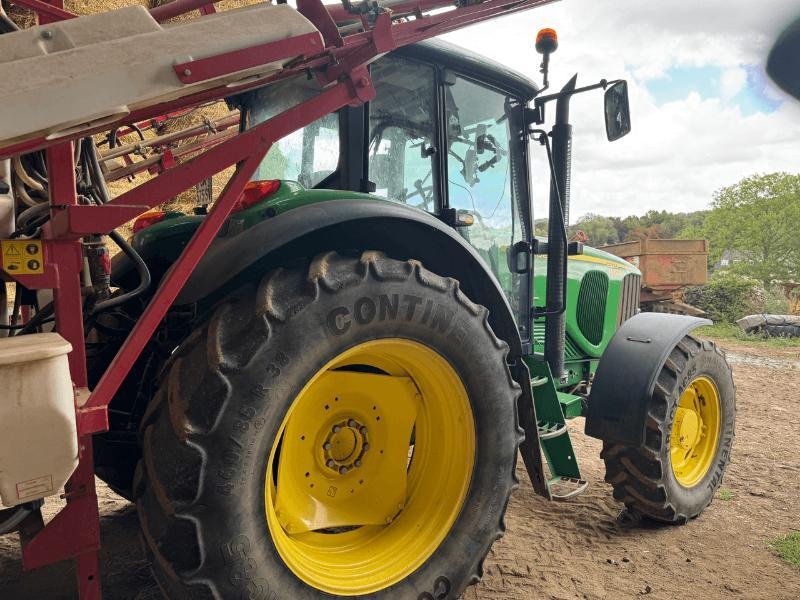 Traktor des Typs John Deere 6520 SE, Gebrauchtmaschine in Richebourg (Bild 5)