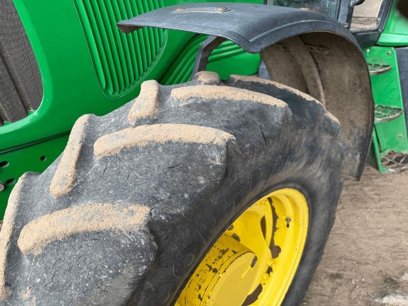 Traktor des Typs John Deere 6520 SE, Gebrauchtmaschine in Richebourg (Bild 3)