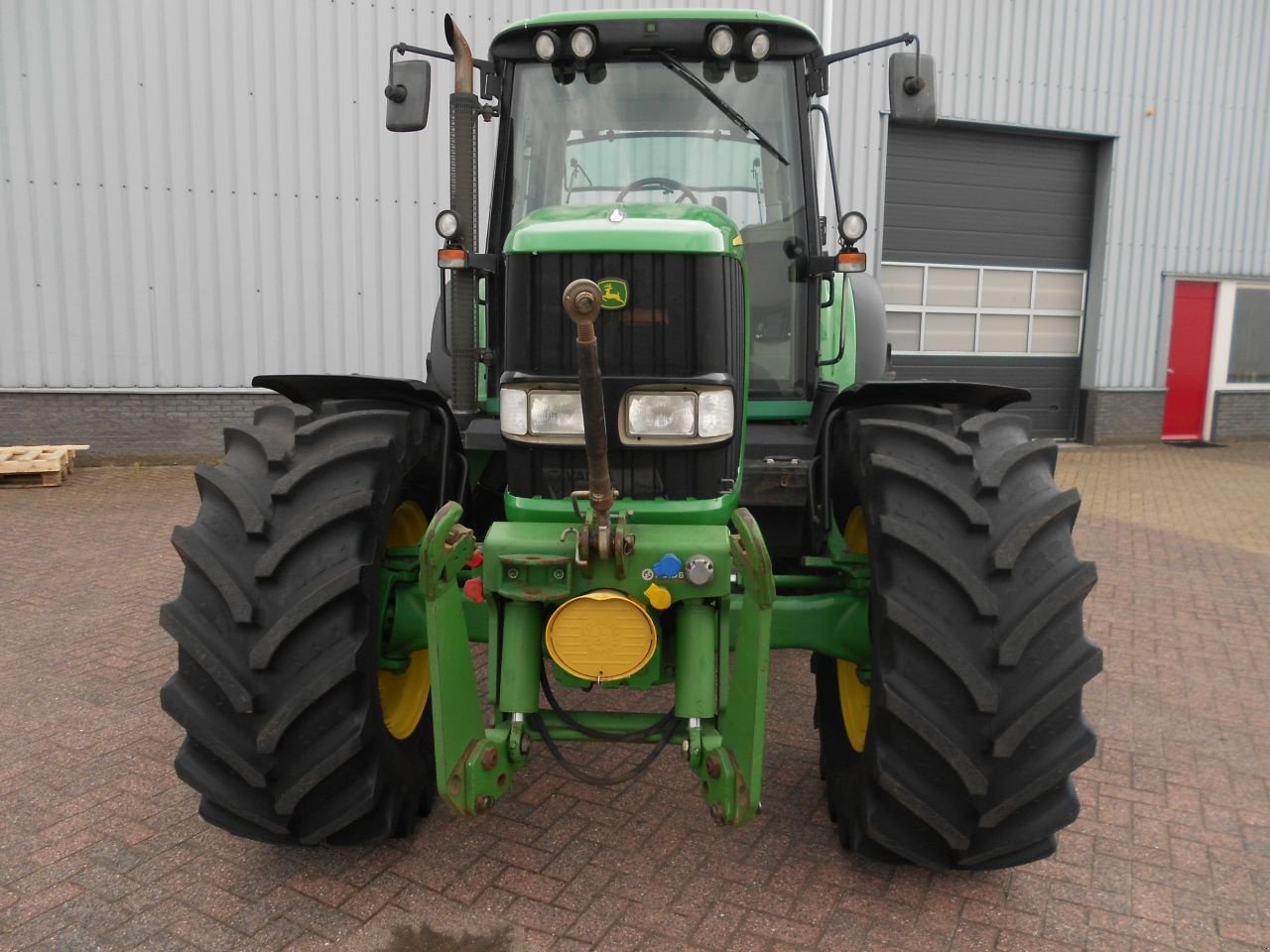 Traktor van het type John Deere 6520, Gebrauchtmaschine in Oirschot (Foto 2)