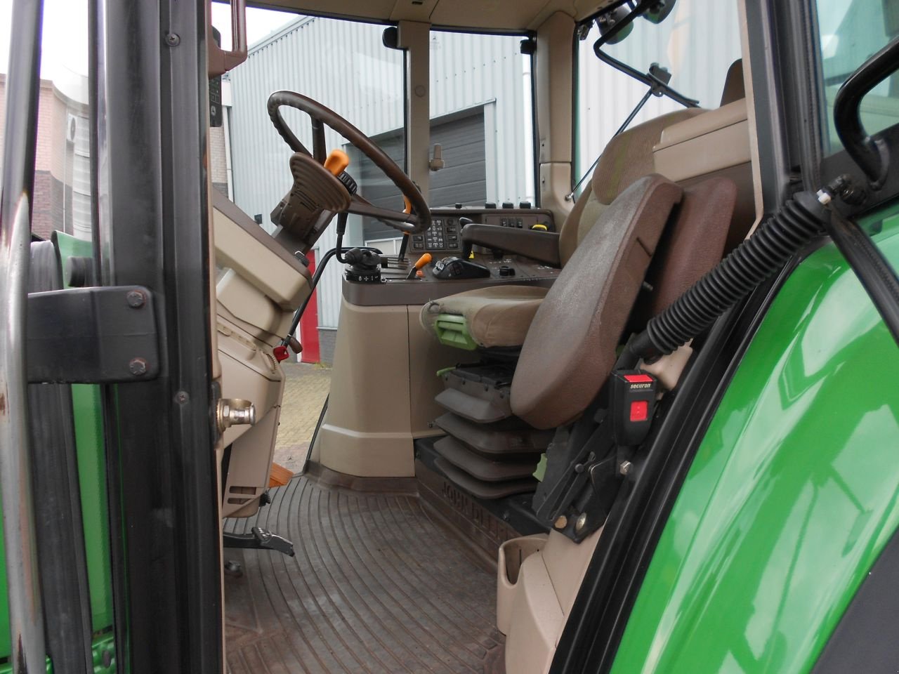 Traktor van het type John Deere 6520, Gebrauchtmaschine in Oirschot (Foto 11)
