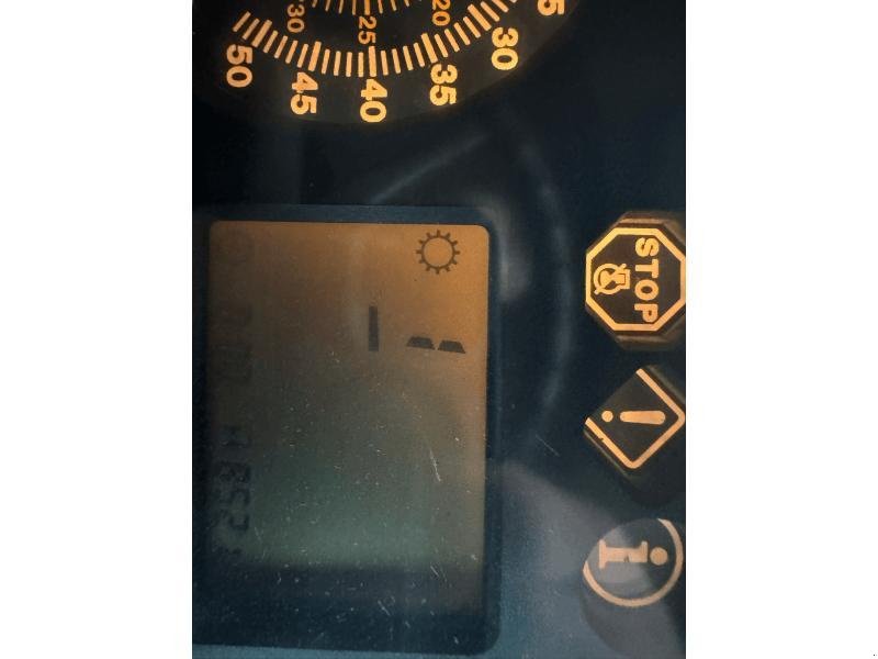 Traktor типа John Deere 6520, Gebrauchtmaschine в ESCAUDOEUVRES (Фотография 8)