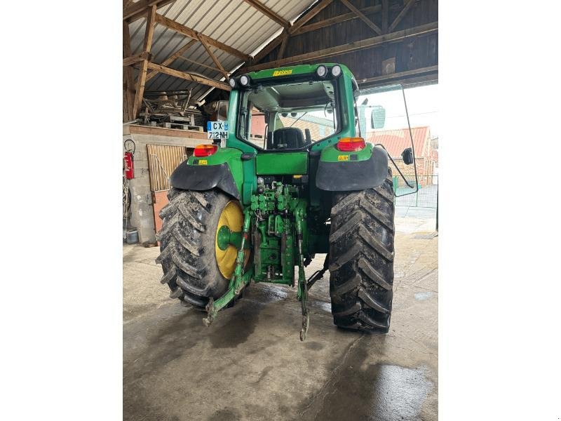 Traktor типа John Deere 6520, Gebrauchtmaschine в ESCAUDOEUVRES (Фотография 4)
