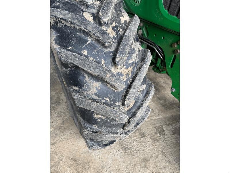 Traktor типа John Deere 6520, Gebrauchtmaschine в ESCAUDOEUVRES (Фотография 11)