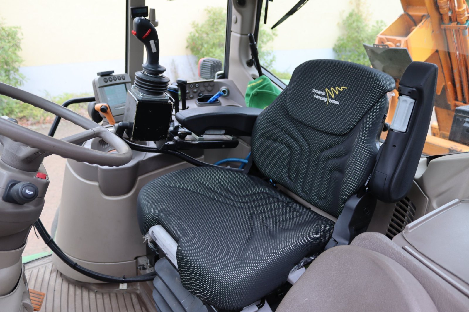 Traktor типа John Deere 6534 Premium, Gebrauchtmaschine в Wendeburg (Фотография 16)