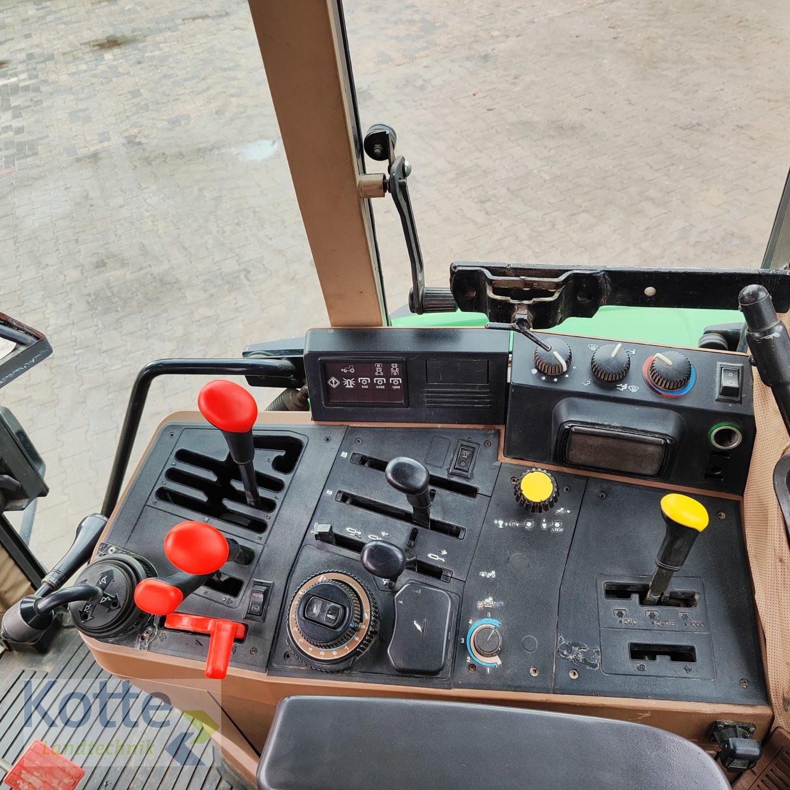 Traktor van het type John Deere 6600, Gebrauchtmaschine in Rieste (Foto 10)