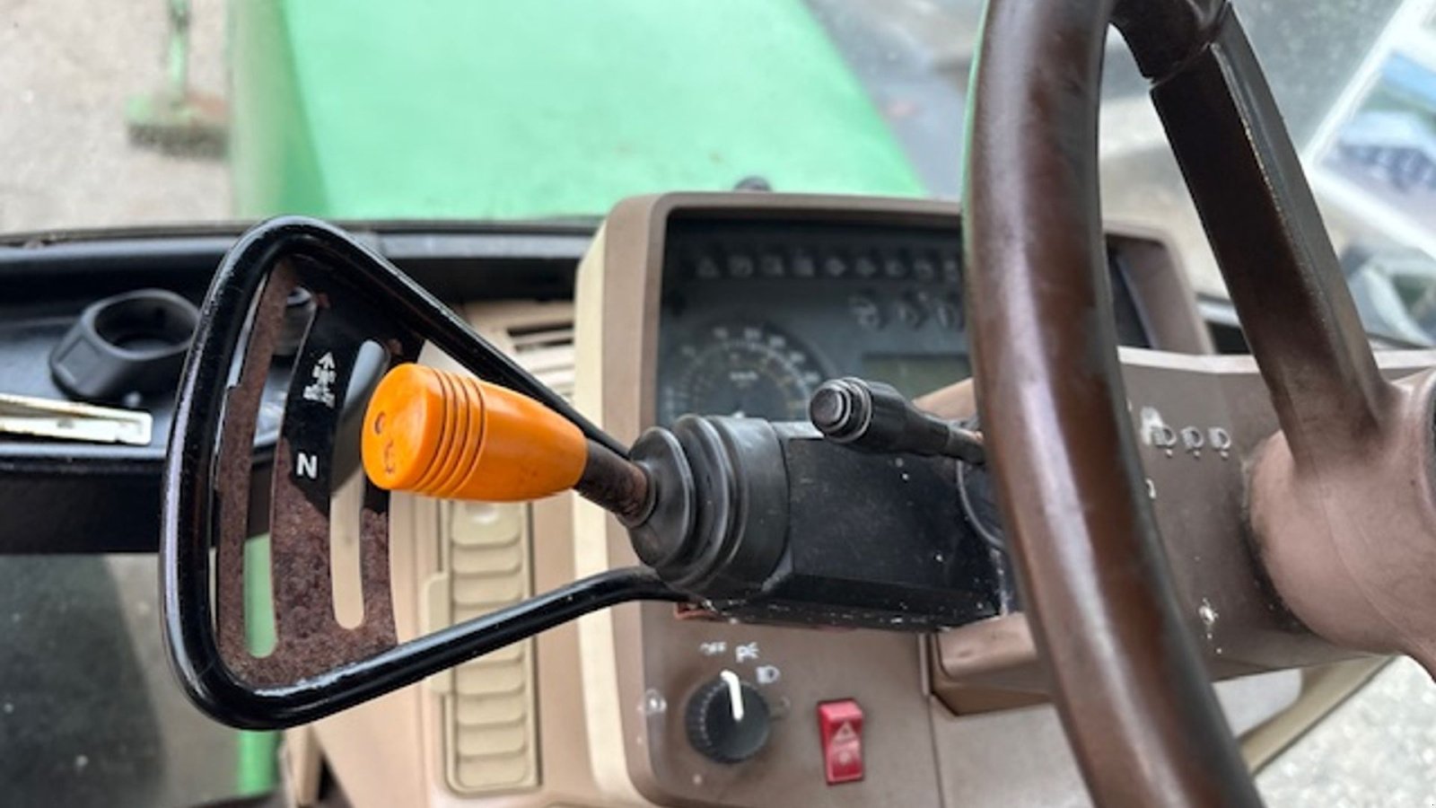 Traktor typu John Deere 6610 m/Frontlift PQ GEAR, Gebrauchtmaschine v Dronninglund (Obrázek 16)