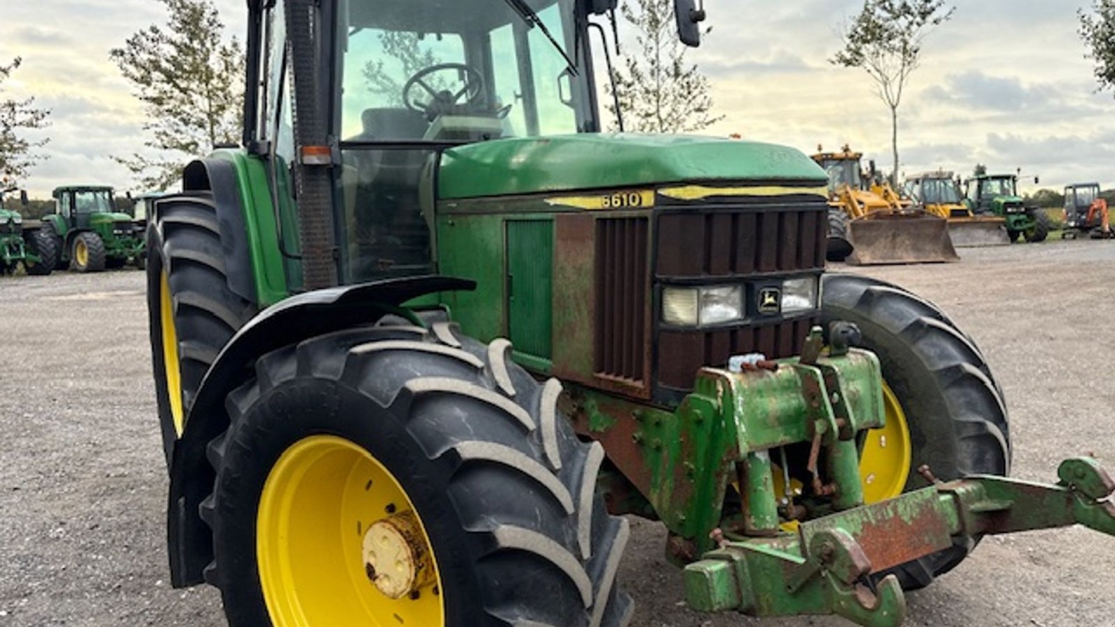 Traktor des Typs John Deere 6610 m/Frontlift PQ GEAR, Gebrauchtmaschine in Dronninglund (Bild 4)