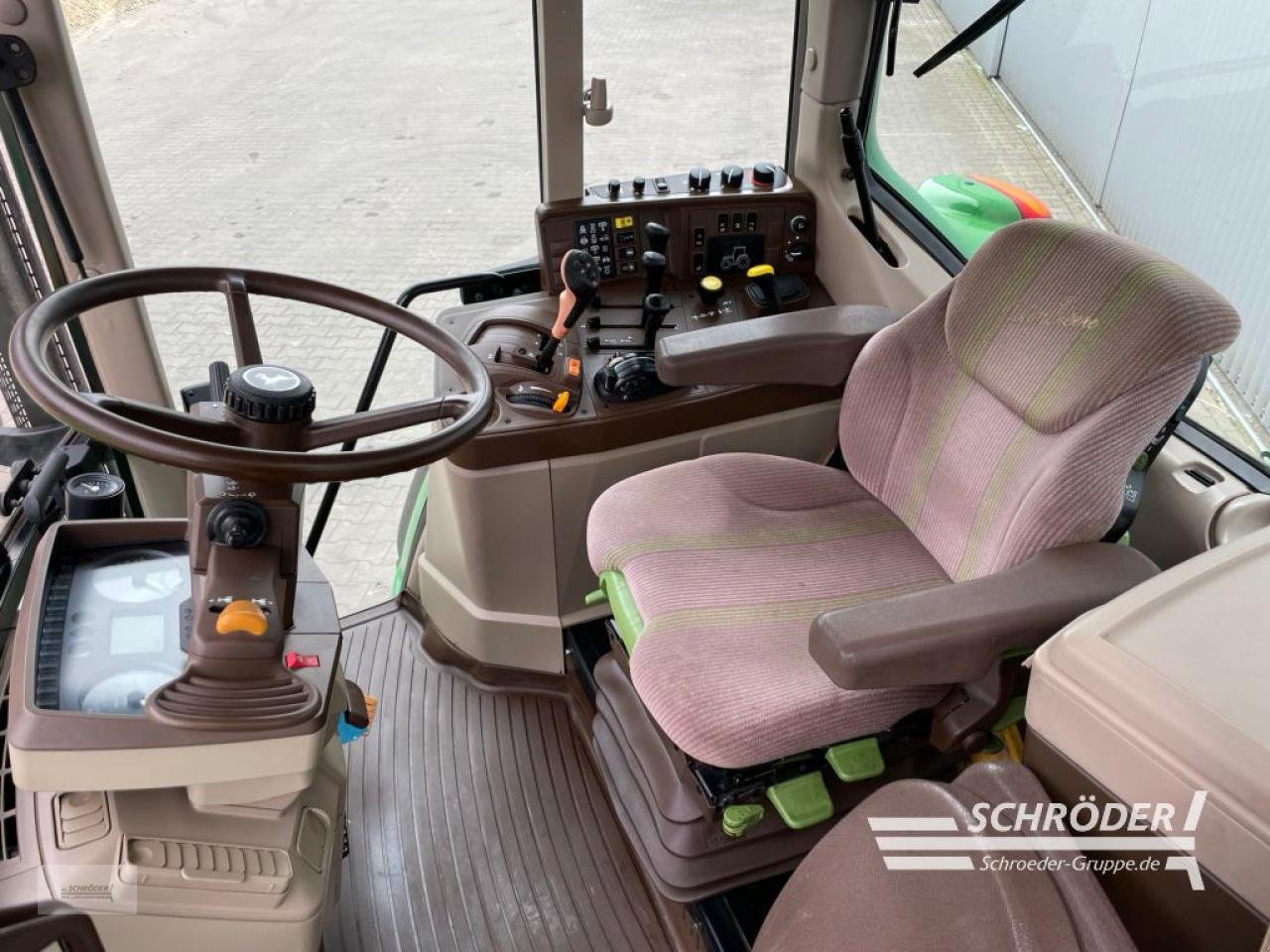 Traktor du type John Deere 6620 AUTOQUAD, Gebrauchtmaschine en Wildeshausen (Photo 11)