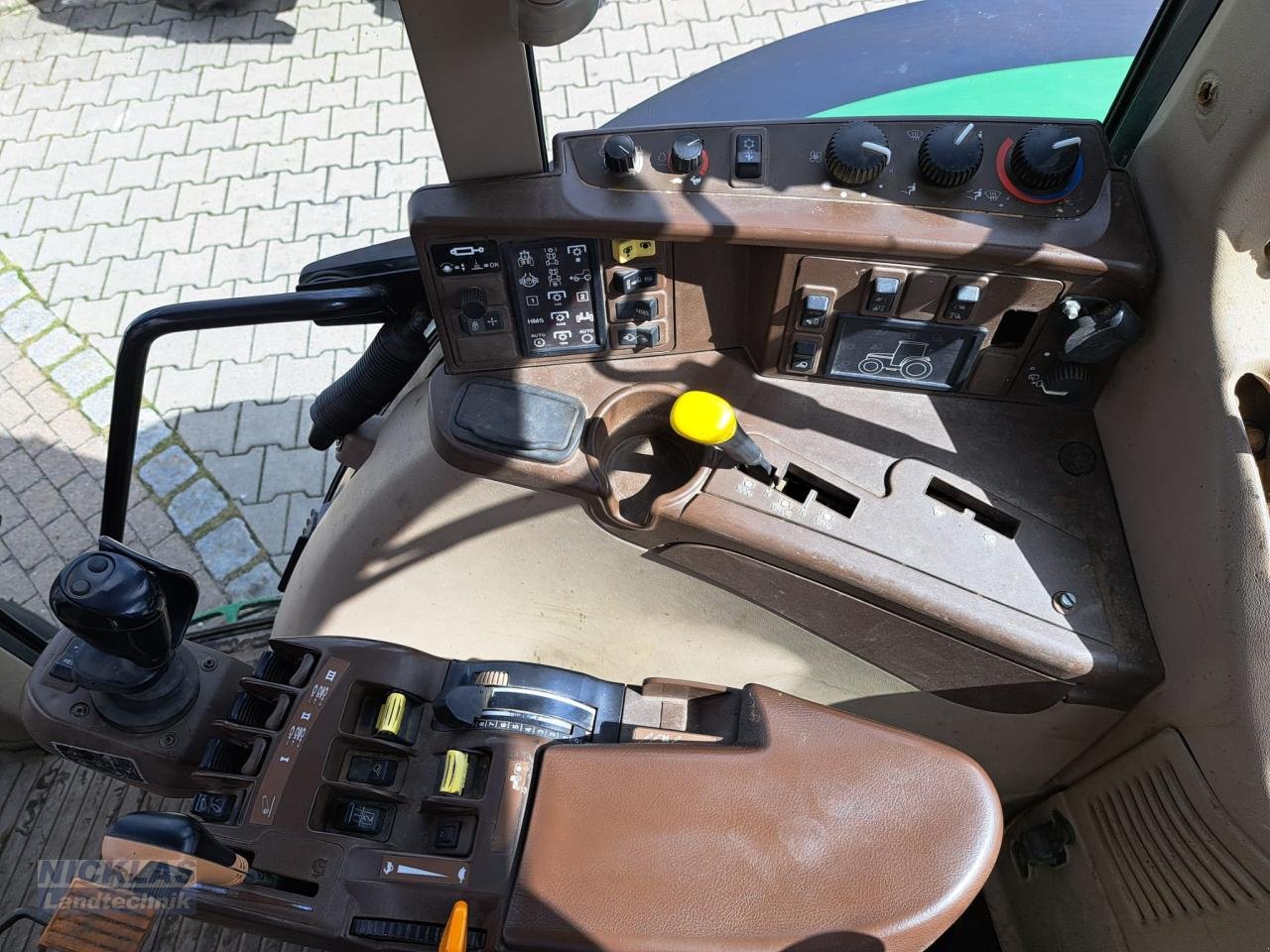 Traktor des Typs John Deere 6620 Premium Plus, Gebrauchtmaschine in Schirradorf (Bild 9)