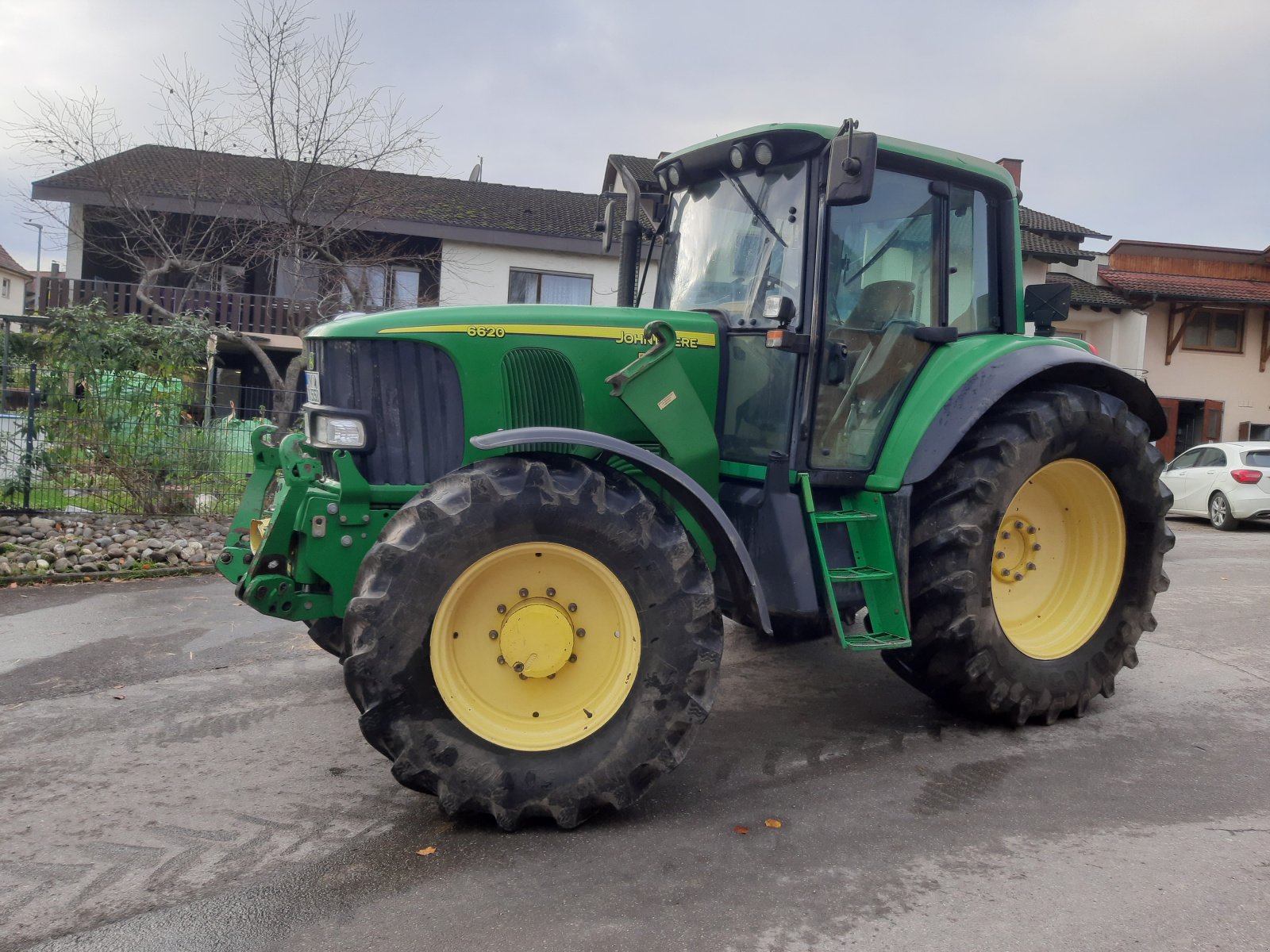 Traktor des Typs John Deere 6620 Premium, Gebrauchtmaschine in Radolfzell (Bild 1)