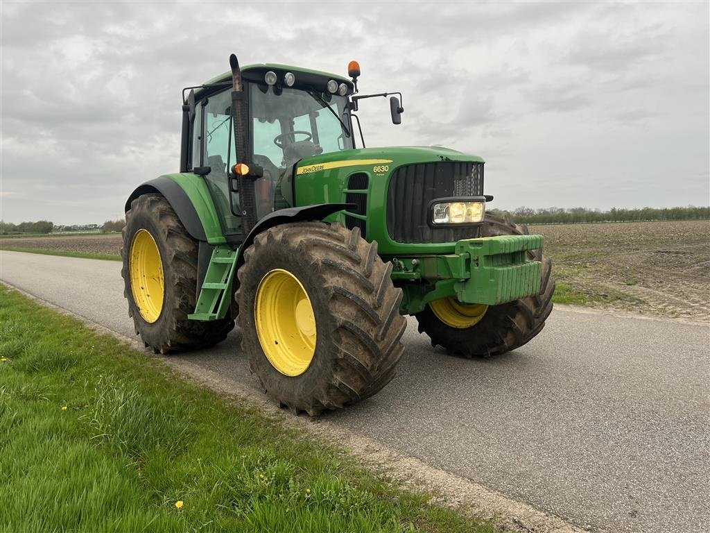 Traktor des Typs John Deere 6630 Premium, Gebrauchtmaschine in Tønder (Bild 5)