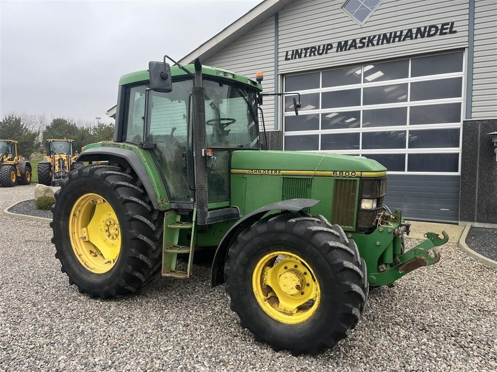 Traktor des Typs John Deere 6800 Med frontlift., Gebrauchtmaschine in Lintrup (Bild 2)