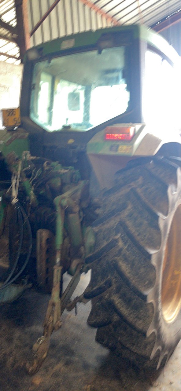 Traktor des Typs John Deere 6800, Gebrauchtmaschine in Lalœuf (Bild 5)