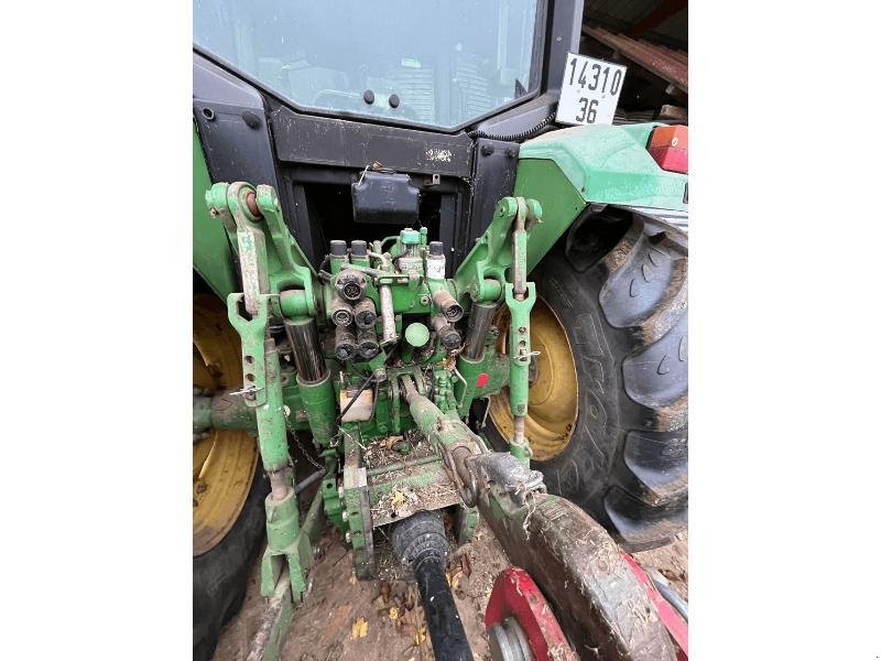 Traktor типа John Deere 6800, Gebrauchtmaschine в LE PONT CHRETIEN (Фотография 6)
