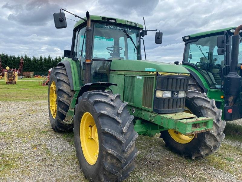 Traktor of the type John Deere 6800, Gebrauchtmaschine in LE PONT CHRETIEN (Picture 2)