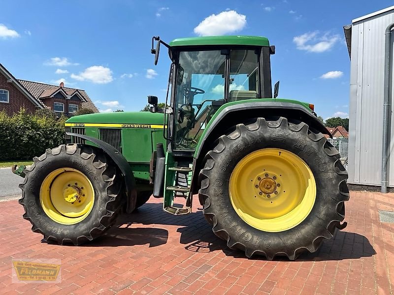 Traktor от тип John Deere 6810 Premium, Gebrauchtmaschine в Neuenkirchen-Vinte (Снимка 3)