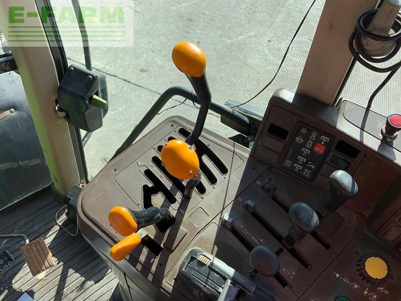 Traktor typu John Deere 6810 tractor (st23891), Gebrauchtmaschine v SHAFTESBURY (Obrázek 20)