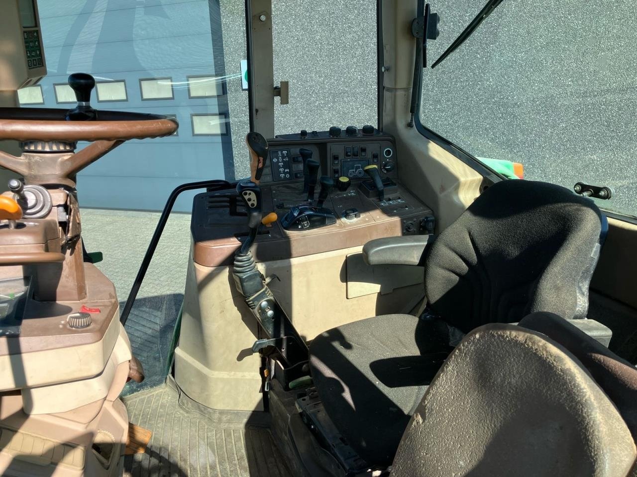 Traktor typu John Deere 6810, Gebrauchtmaschine w Bramming (Zdjęcie 3)