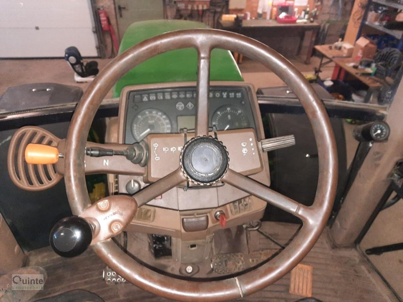 Traktor типа John Deere 6810, Gebrauchtmaschine в Lichtenau-Kleinenberg (Фотография 4)