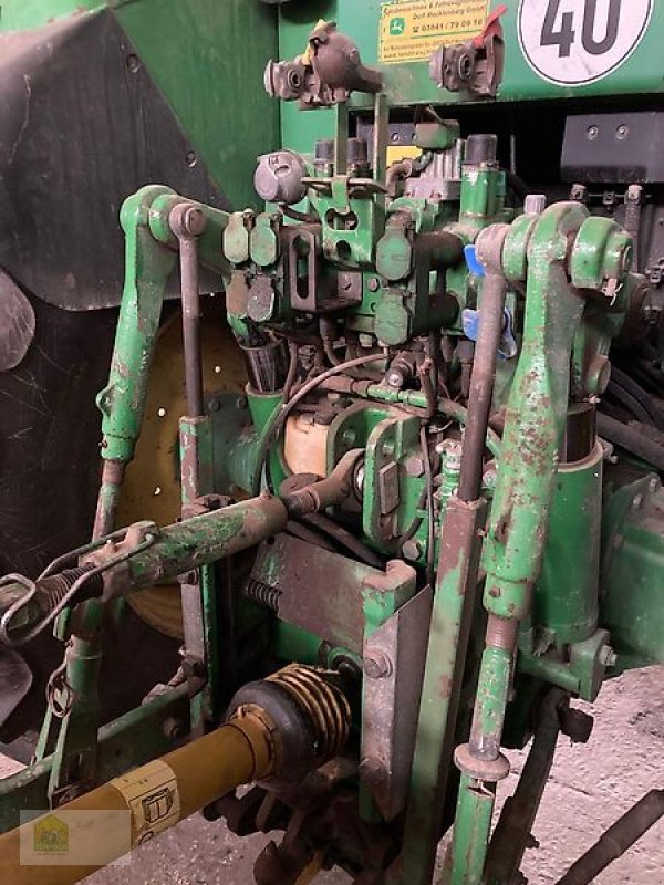 Traktor Türe ait John Deere 6820 Premium *Auto Quad*, Gebrauchtmaschine içinde Salsitz (resim 7)