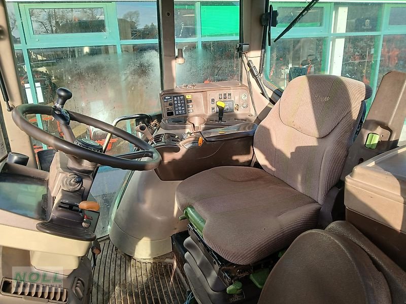Traktor типа John Deere 6820 Premium, Gebrauchtmaschine в Limburg (Фотография 7)