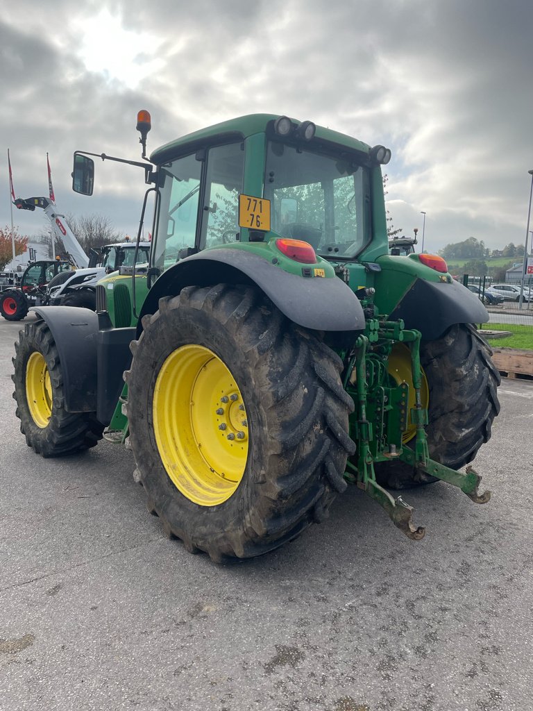 Traktor tip John Deere 6820 PREMIUM, Gebrauchtmaschine in Neufchâtel-en-Bray (Poză 4)