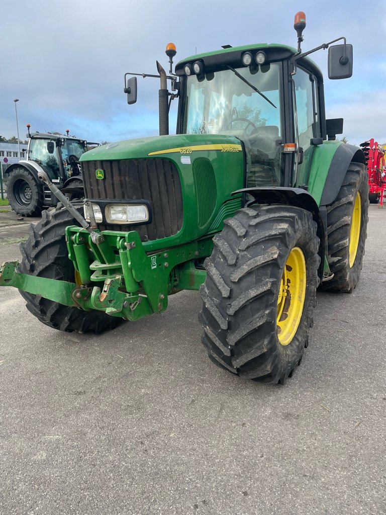 Traktor tip John Deere 6820 PREMIUM, Gebrauchtmaschine in Neufchâtel-en-Bray (Poză 2)