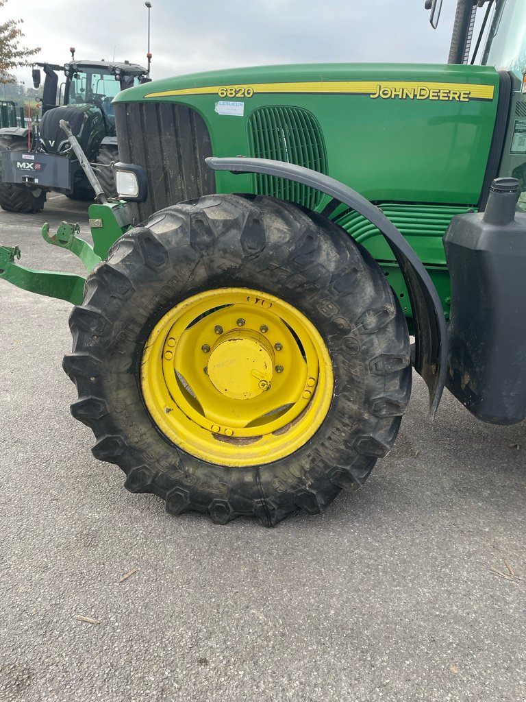 Traktor tip John Deere 6820 PREMIUM, Gebrauchtmaschine in Neufchâtel-en-Bray (Poză 7)