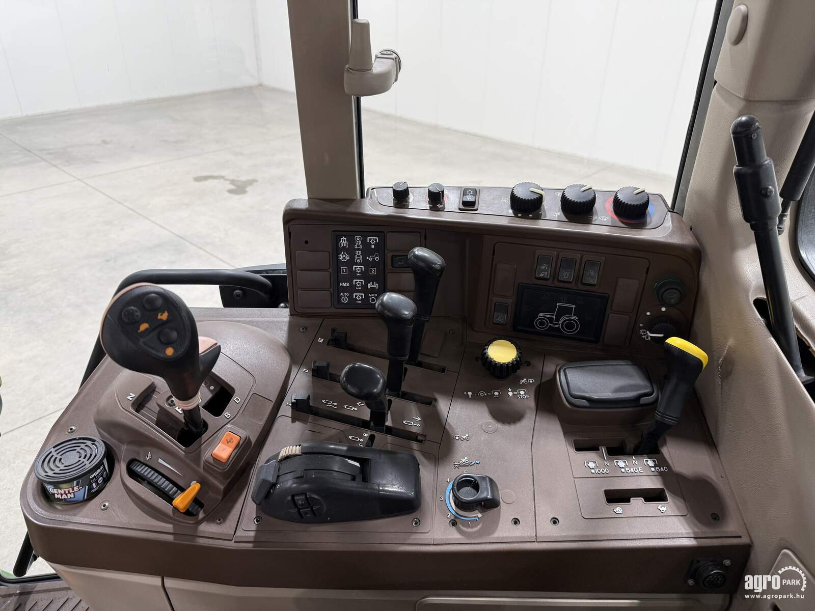 Traktor typu John Deere 6820, Gebrauchtmaschine v Csengele (Obrázok 11)