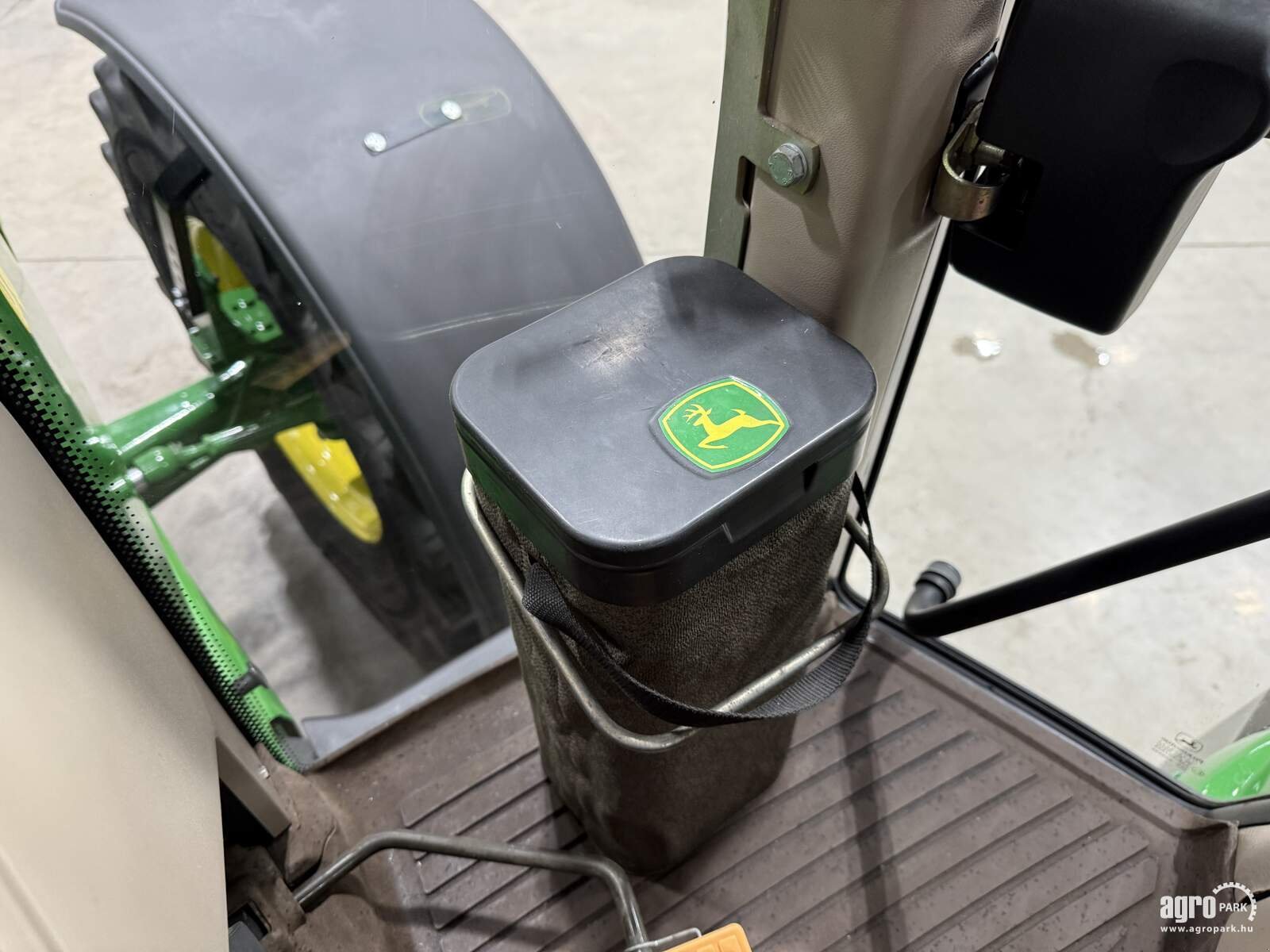 Traktor typu John Deere 6820, Gebrauchtmaschine v Csengele (Obrázok 21)