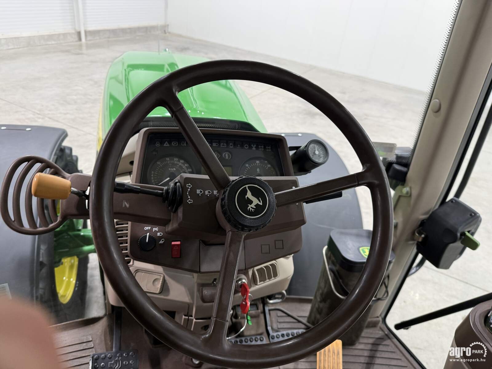 Traktor typu John Deere 6820, Gebrauchtmaschine v Csengele (Obrázok 27)