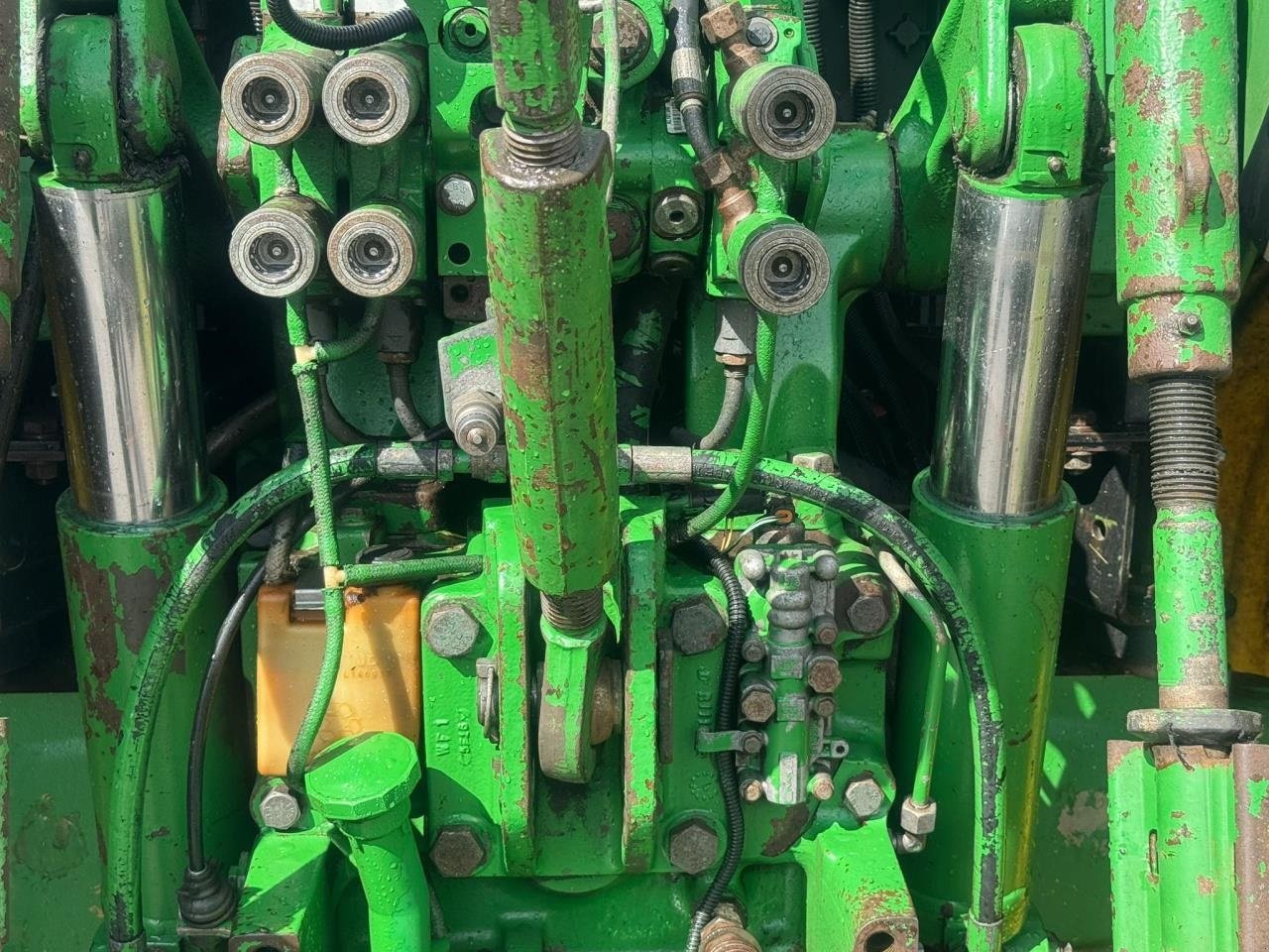 Traktor typu John Deere 6820, Gebrauchtmaschine w Saksøbing (Zdjęcie 12)