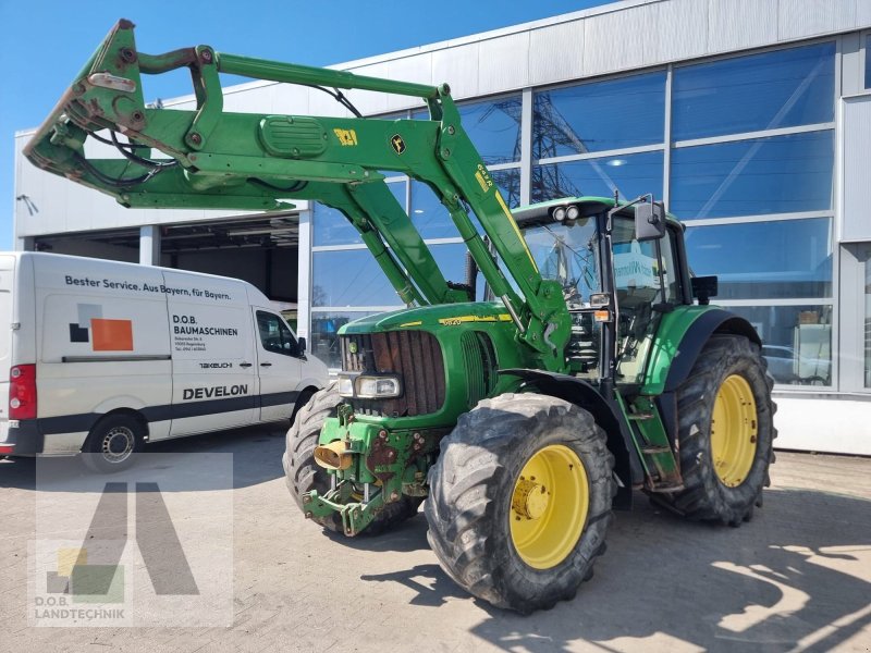 Traktor des Typs John Deere 6820, Gebrauchtmaschine in Regensburg (Bild 1)