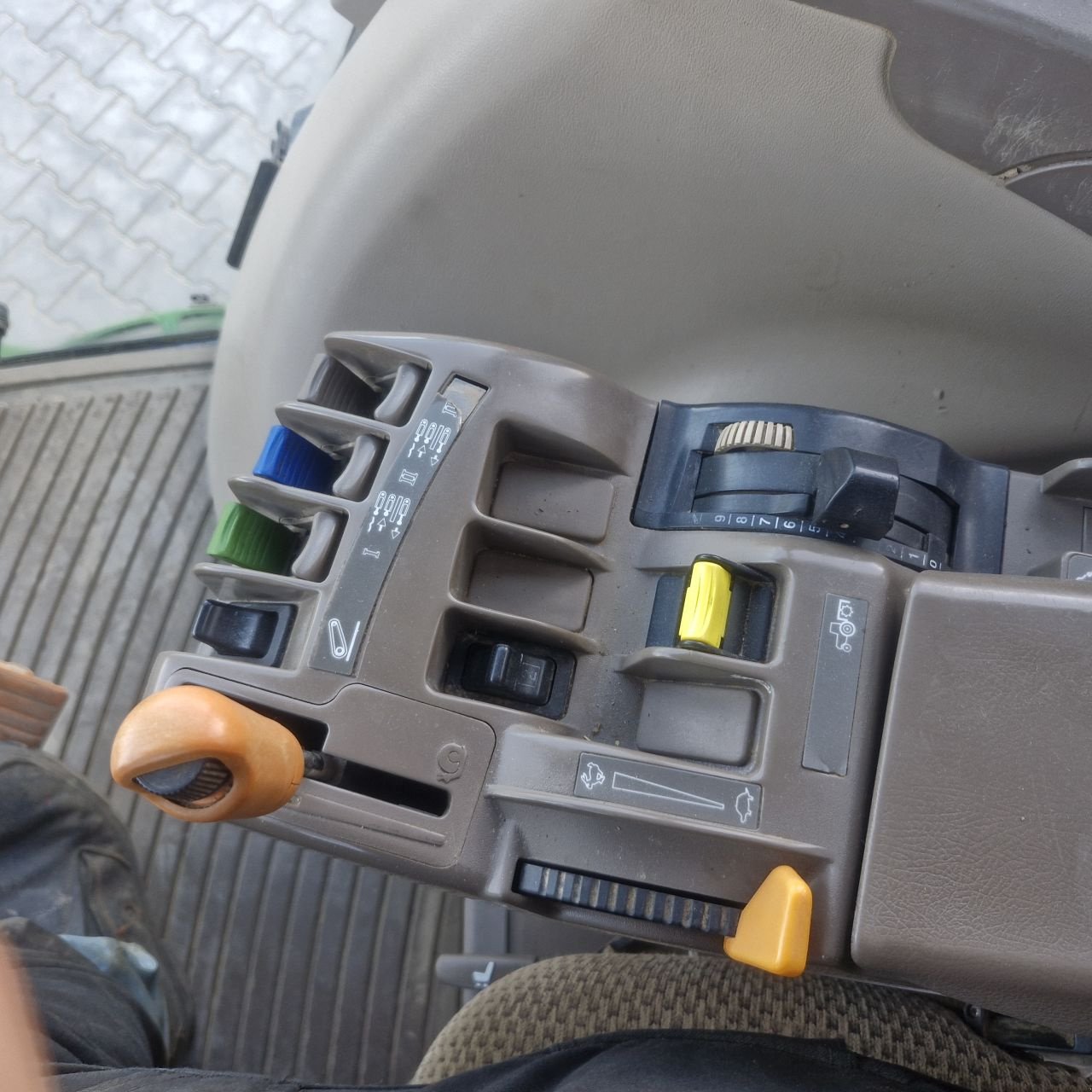 Traktor des Typs John Deere 6830 AP, Gebrauchtmaschine in Daarle (Bild 6)