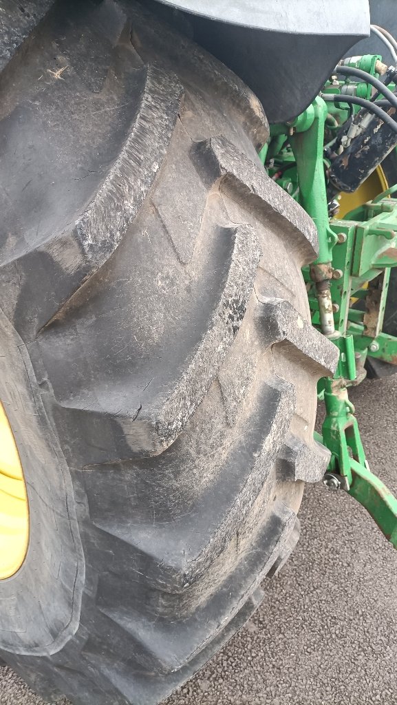 Traktor des Typs John Deere 6830 auto power, Gebrauchtmaschine in SAINT-HILAIRE-EN-PUISEAUX (Bild 11)
