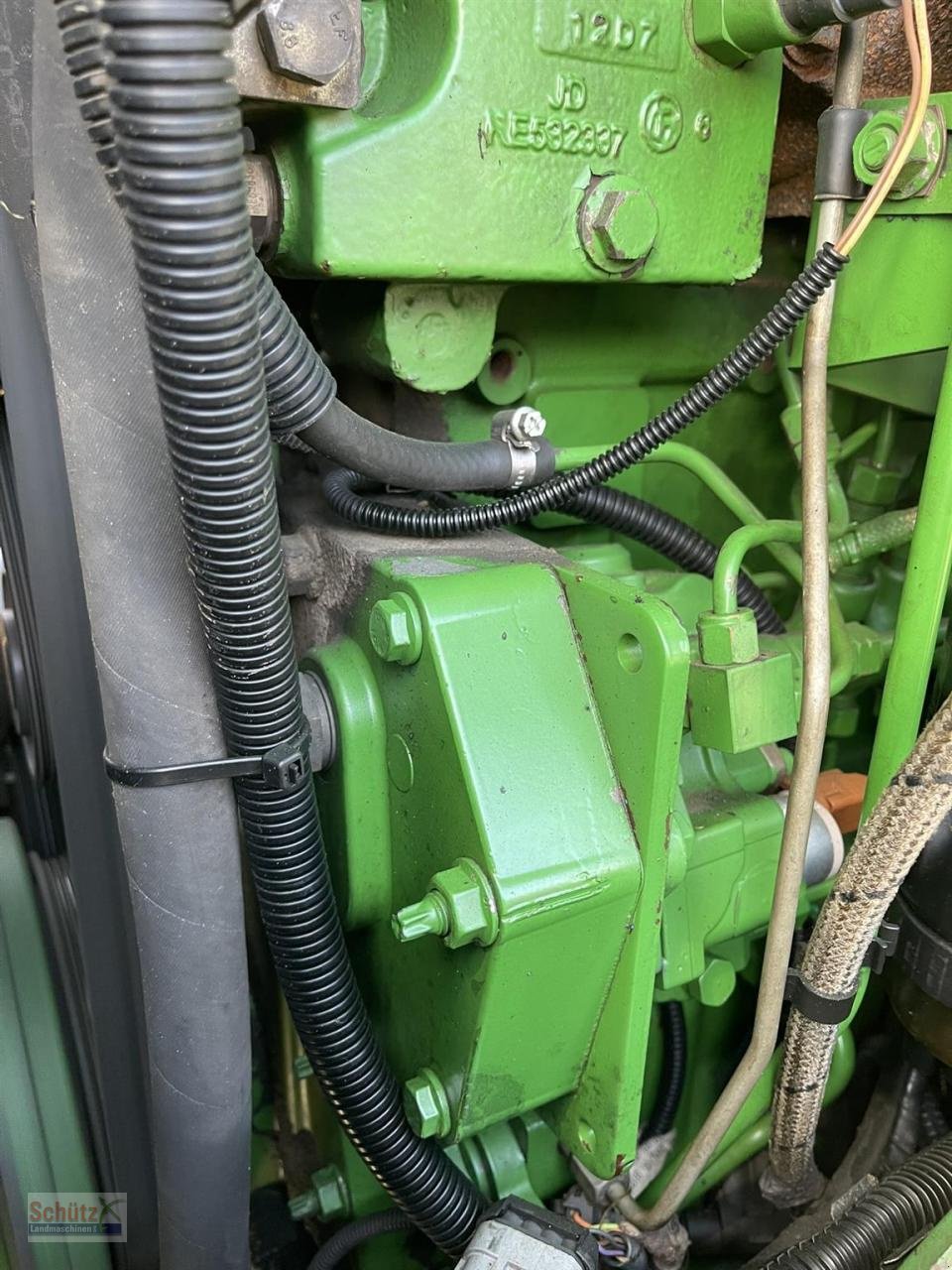 Traktor des Typs John Deere 6830 Power Quad plus Front-PTO Frontlader FZW, Gebrauchtmaschine in Schierling (Bild 18)
