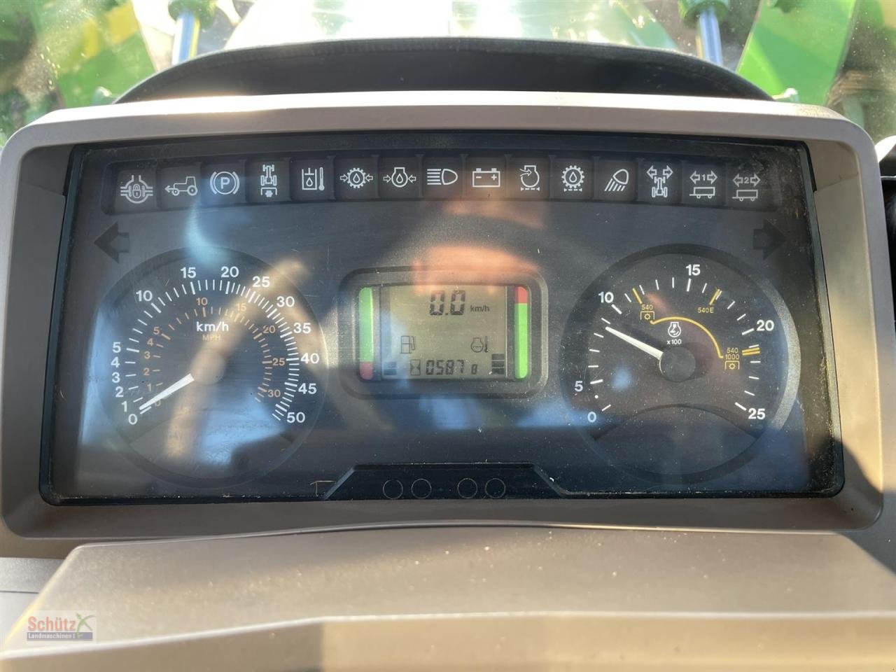 Traktor vrste John Deere 6830 Power Quad plus mit Frontlader und FZW, front PTO, Gebrauchtmaschine v Schierling (Slika 24)