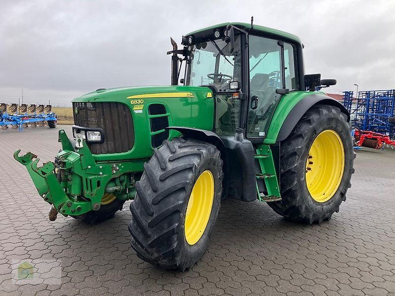 Traktor от тип John Deere 6830 Powr Quad, Gebrauchtmaschine в Salsitz (Снимка 2)