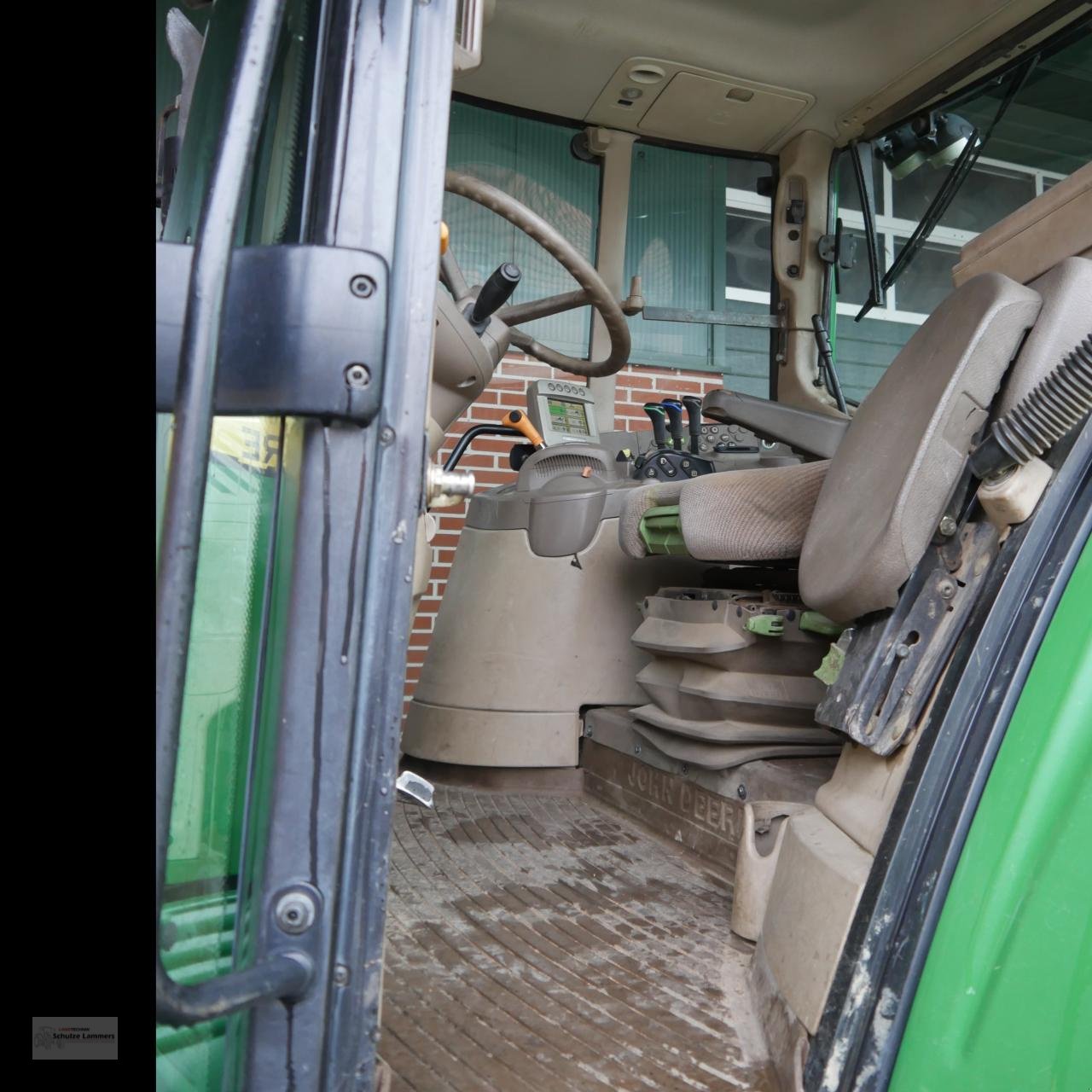 Traktor от тип John Deere 6830 Premium AP TLS, Gebrauchtmaschine в Borken (Снимка 10)