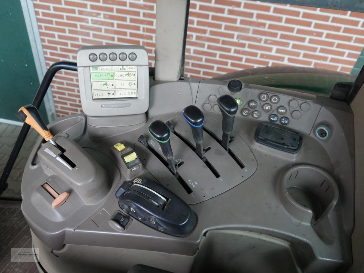 Traktor от тип John Deere 6830 Premium AP TLS, Gebrauchtmaschine в Borken (Снимка 12)