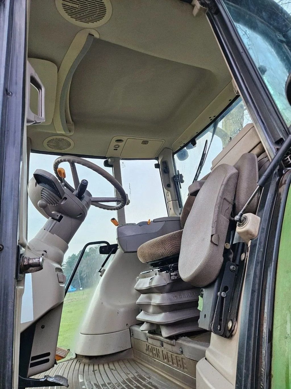 Traktor типа John Deere 6830 Premium Auto Power mit FZW Front-pto, Gebrauchtmaschine в Bergen op Zoom (Фотография 10)