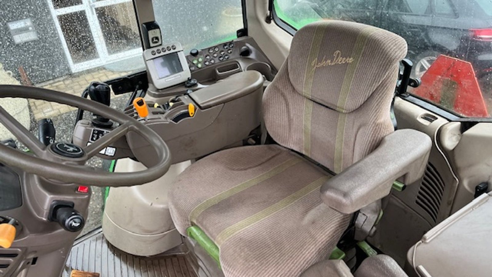 Traktor Türe ait John Deere 6830 PREMIUM AUTOPOWER, JD FRONTLÆSSER, FRONTLIFT, FRONT PTO, Gebrauchtmaschine içinde Dronninglund (resim 18)