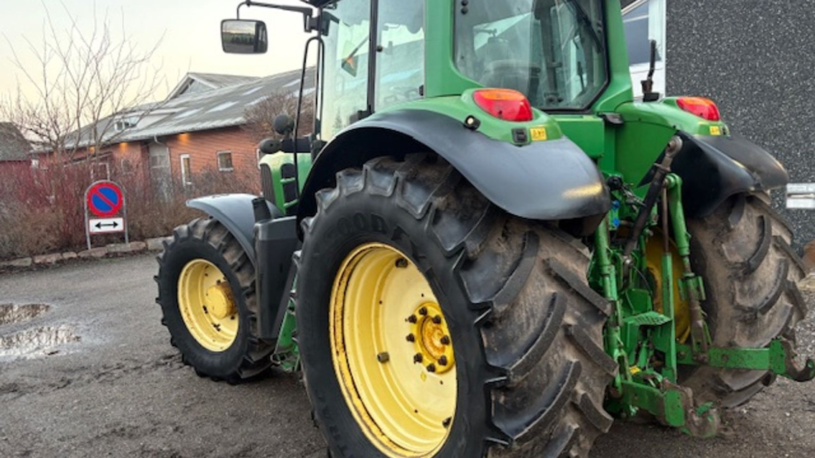 Traktor типа John Deere 6830 PREMIUM FRONTLIFT, TLS AFF. FORAKSEL, Gebrauchtmaschine в Dronninglund (Фотография 11)