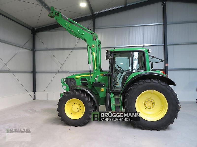 Traktor des Typs John Deere 6830 Premium, PowrQuad / AutoQuad, Gebrauchtmaschine in Meppen (Bild 1)