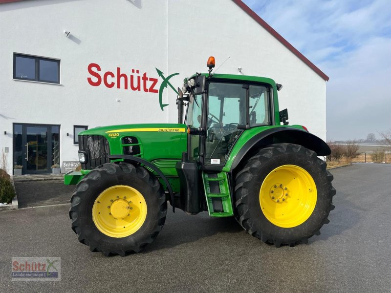 Traktor от тип John Deere 6830 Premium, PowrQuad Plus, AutoQuad Plus, TOP, Gebrauchtmaschine в Schierling (Снимка 1)