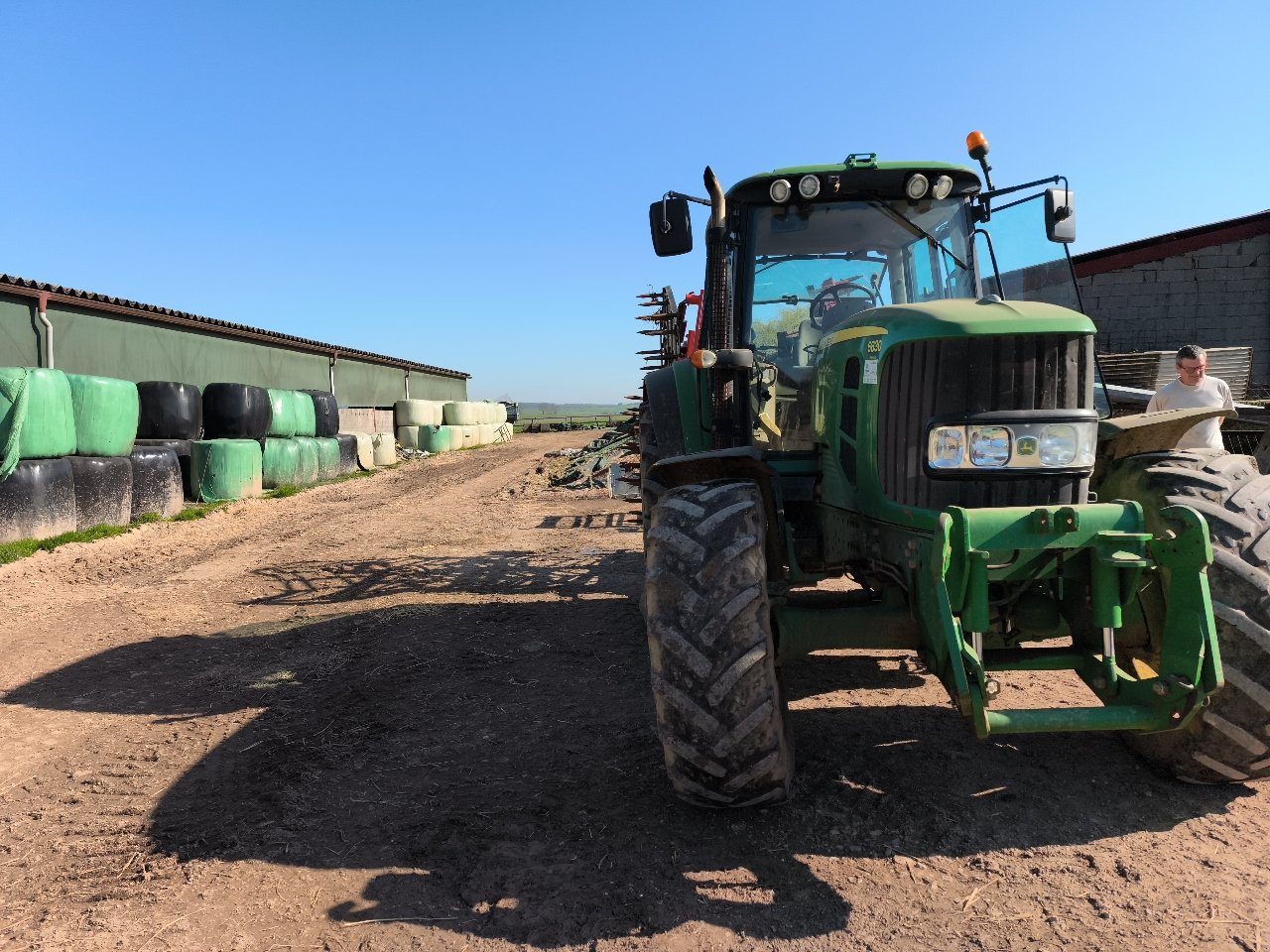 Traktor Türe ait John Deere 6830 PREMIUM, Gebrauchtmaschine içinde Lalœuf (resim 2)